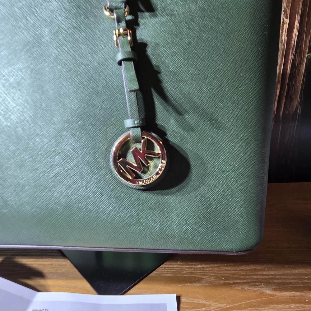 Michael Kors Green Tote Bag - Picture 3 of 13